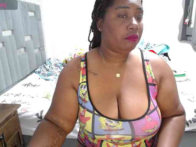 thickebonymilf webcam