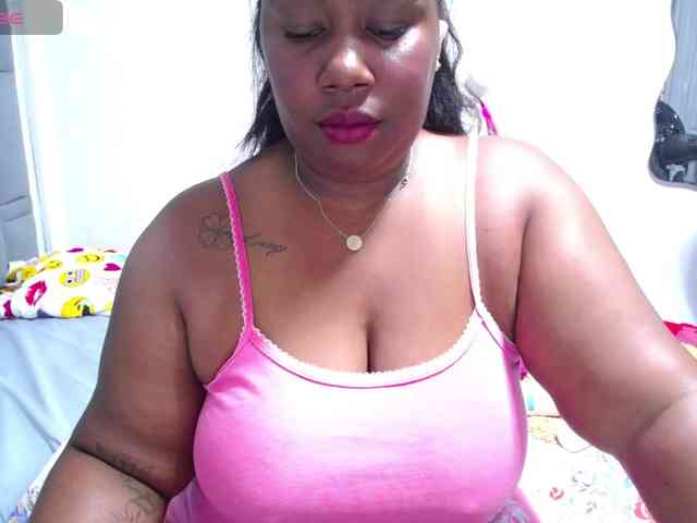thickebonymilf webcam