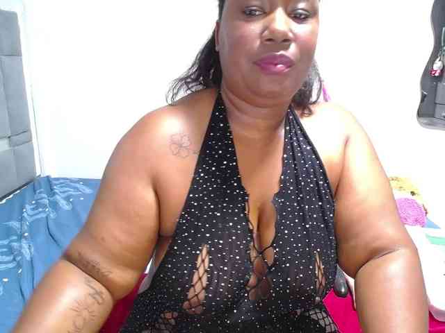 thickebonymilf webcam