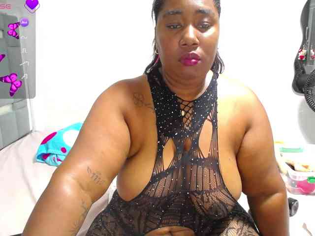 thickebonymilf webcam