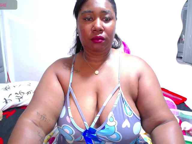 thickebonymilf