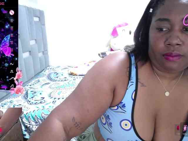 thickebonymilf webcam