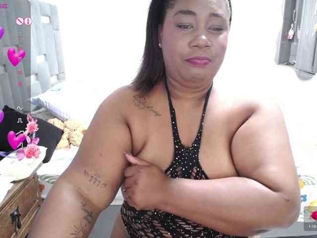 thickebonymilf webcam