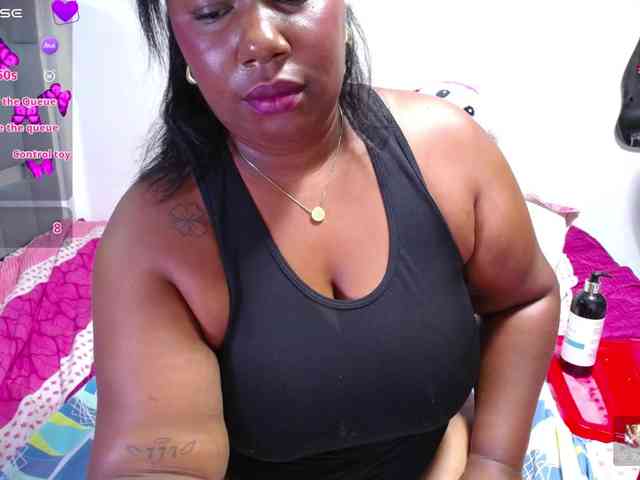 thickebonymilf webcam