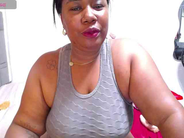 thickebonymilf webcam