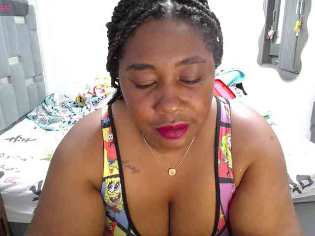 thickebonymilf webcam