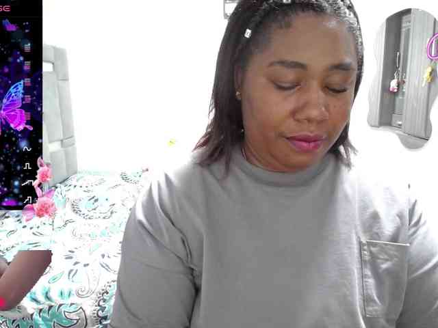 thickebonymilf webcam