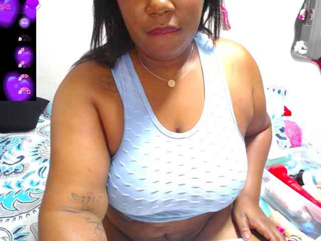 thickebonymilf webcam