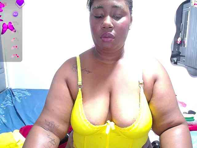 thickebonymilf webcam
