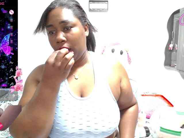 thickebonymilf webcam