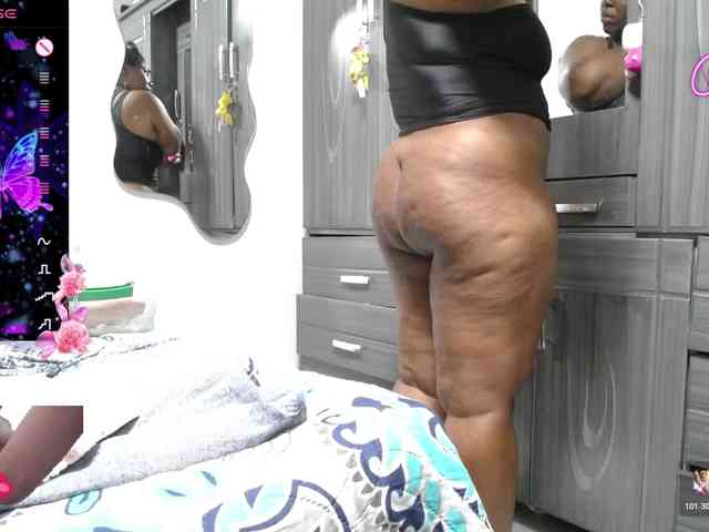 thickebonymilf webcam