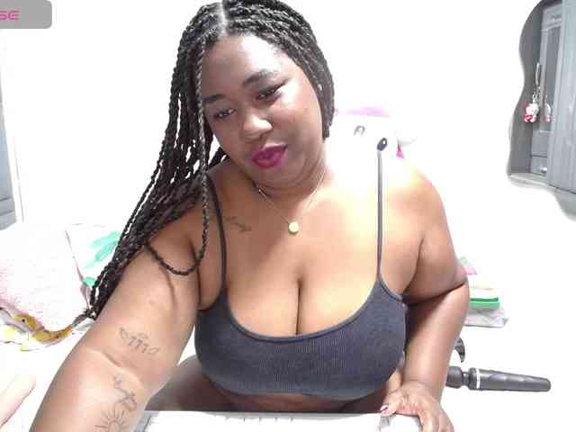 thickebonymilf webcam