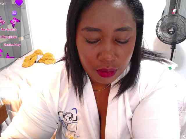 thickebonymilf webcam