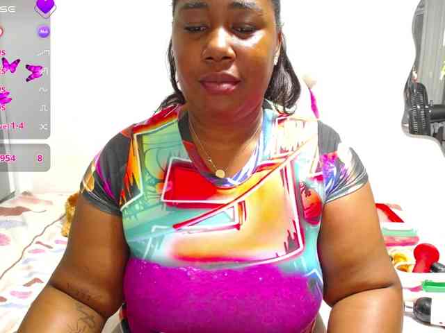 thickebonymilf webcam