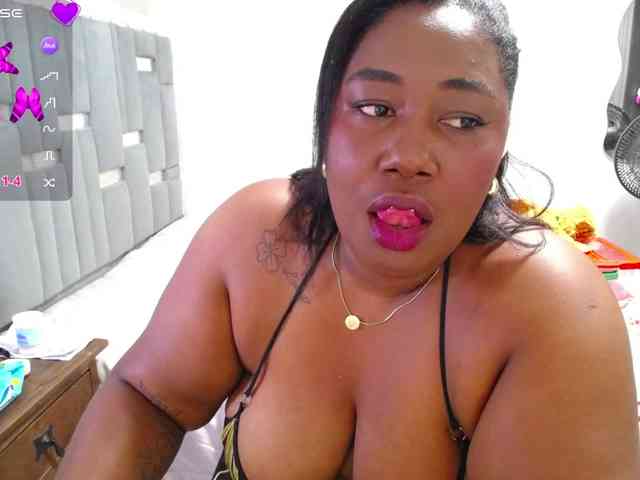 thickebonymilf webcam