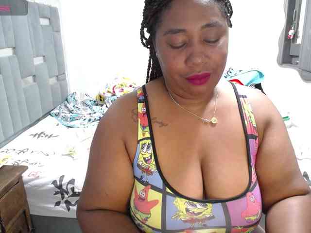 thickebonymilf webcam
