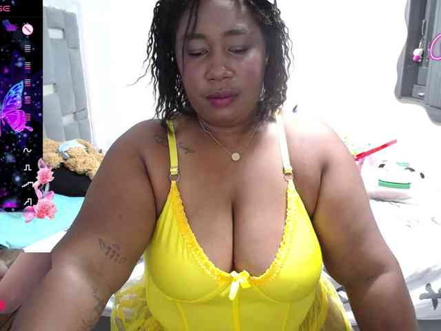 thickebonymilf webcam