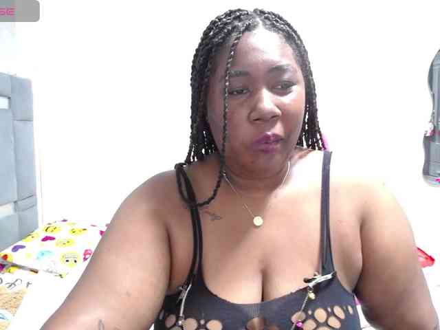thickebonymilf webcam