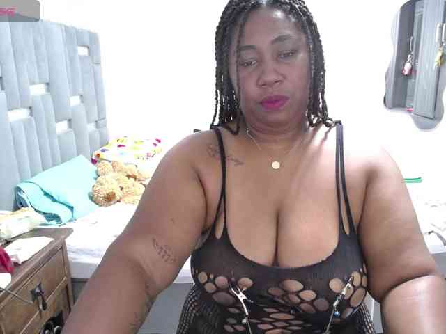 thickebonymilf webcam