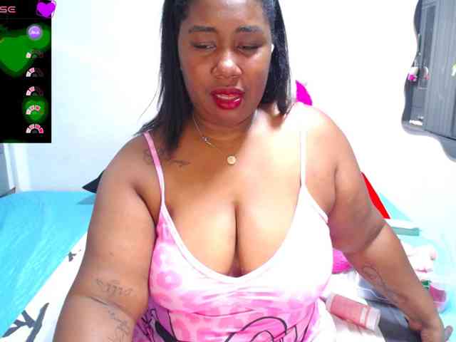 thickebonymilf webcam