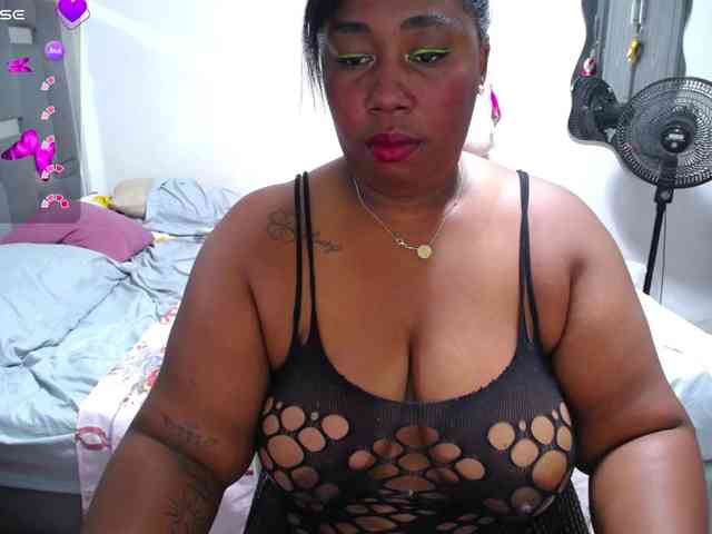 thickebonymilf webcam