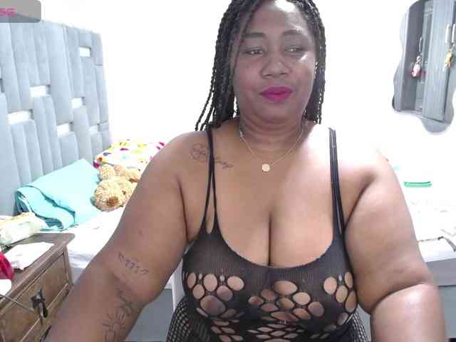 thickebonymilf webcam