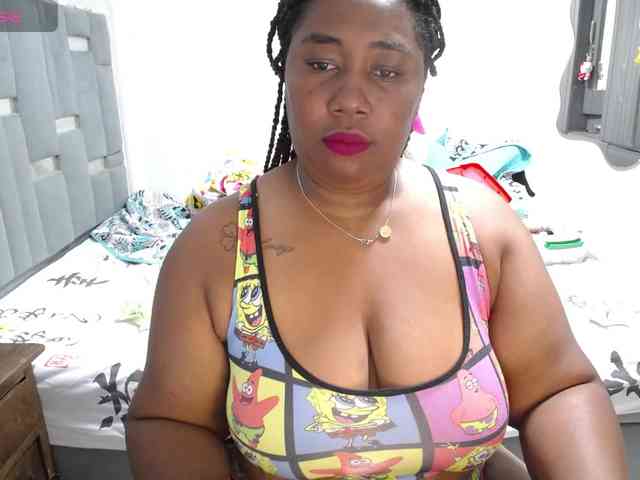 thickebonymilf webcam