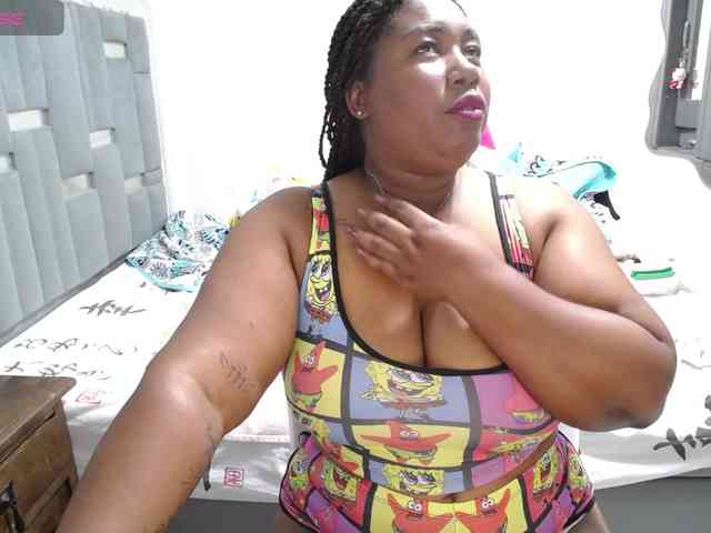 thickebonymilf webcam