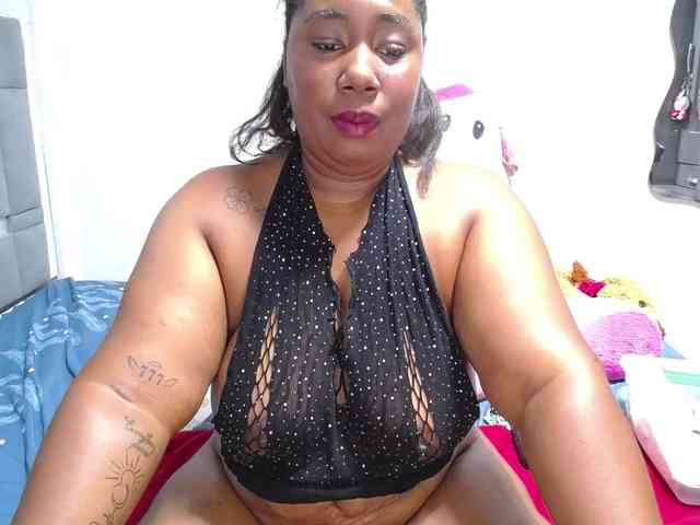 thickebonymilf