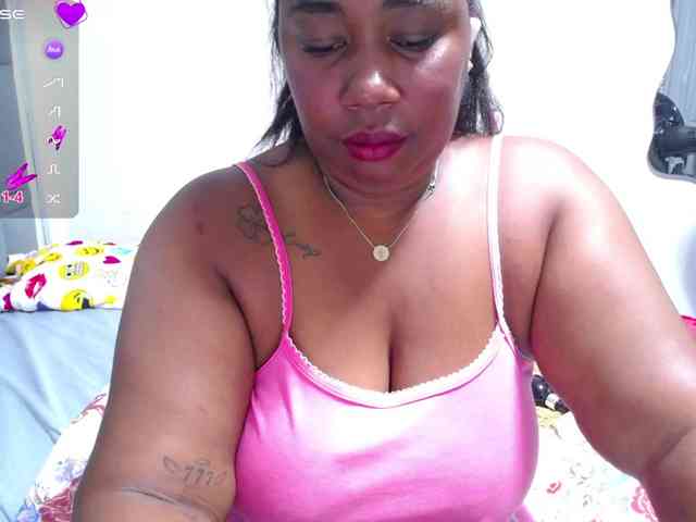 thickebonymilf webcam
