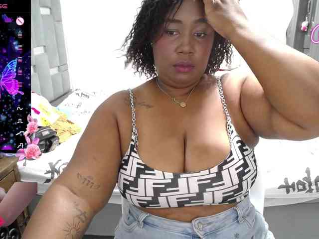 thickebonymilf webcam