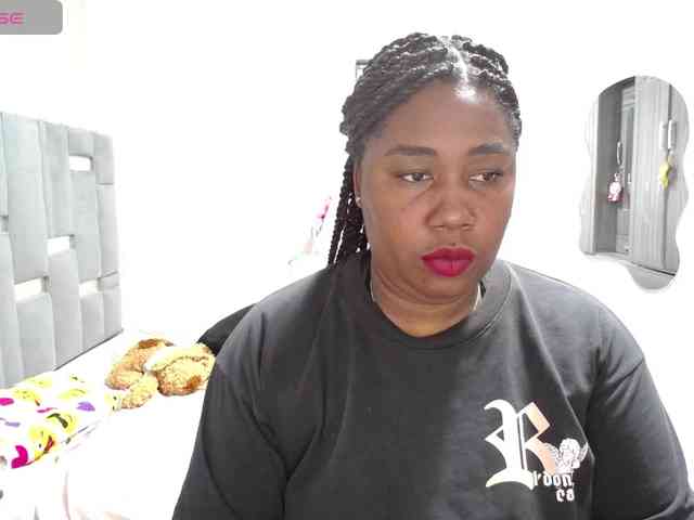 thickebonymilf webcam