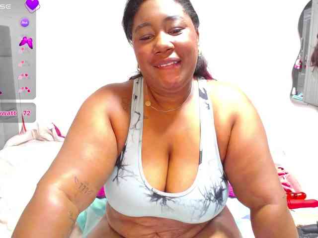thickebonymilf webcam