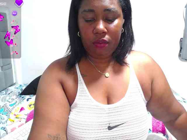 thickebonymilf webcam