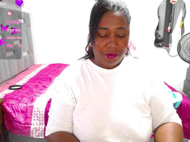 thickebonymilf webcam