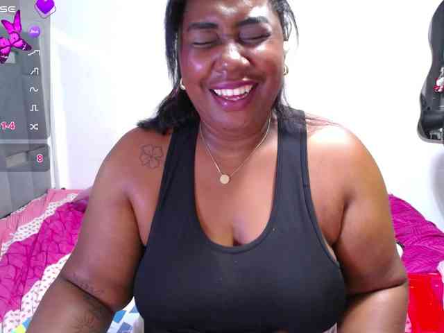 thickebonymilf webcam