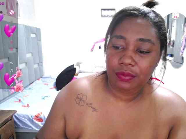 thickebonymilf