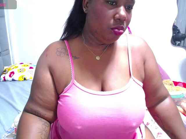thickebonymilf