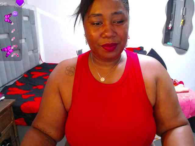 Model: thickebonymilf