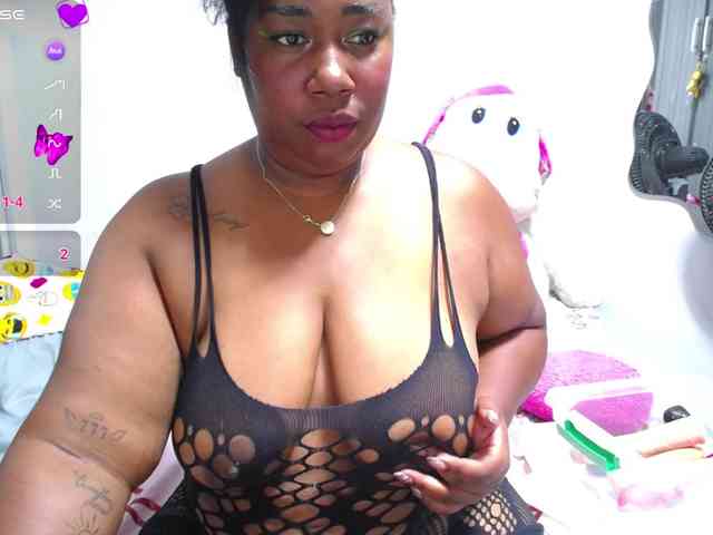 thickebonymilf webcam