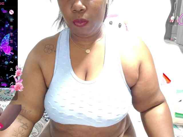 thickebonymilf webcam