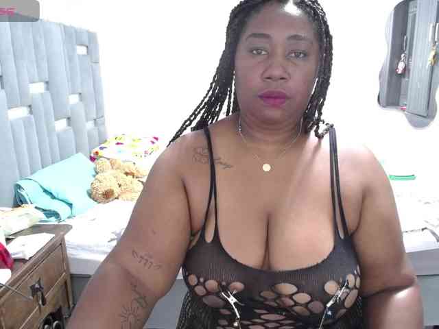 thickebonymilf webcam
