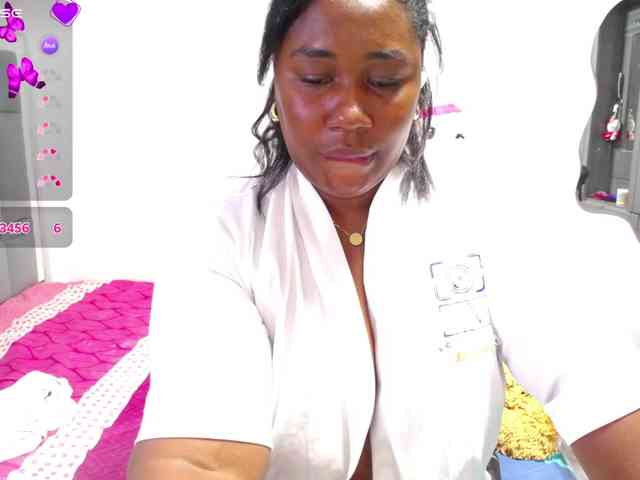 thickebonymilf webcam