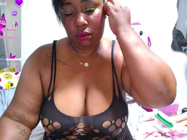 thickebonymilf