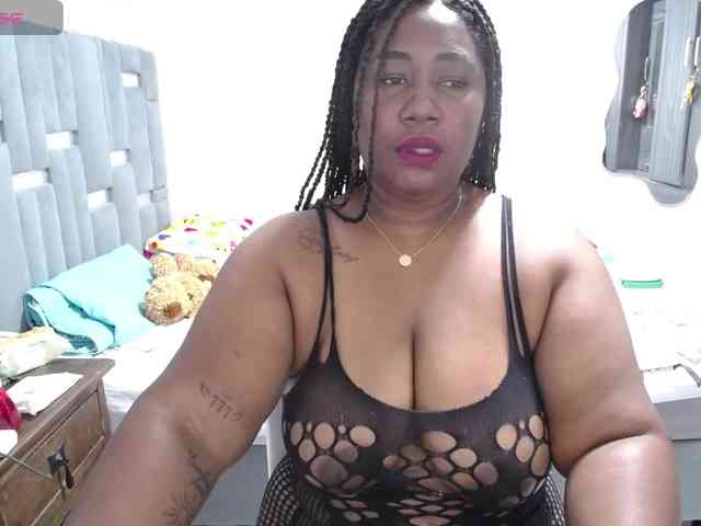 thickebonymilf webcam