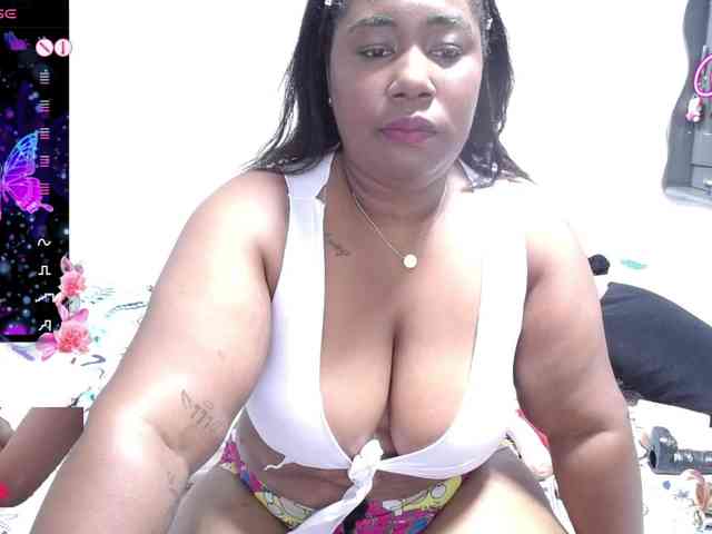 thickebonymilf webcam
