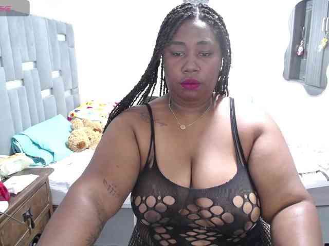 thickebonymilf webcam