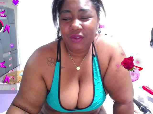 thickebonymilf webcam