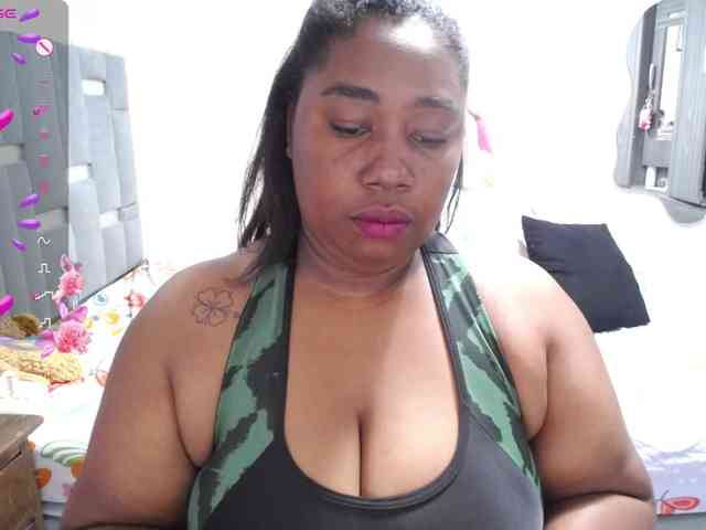 thickebonymilf webcam