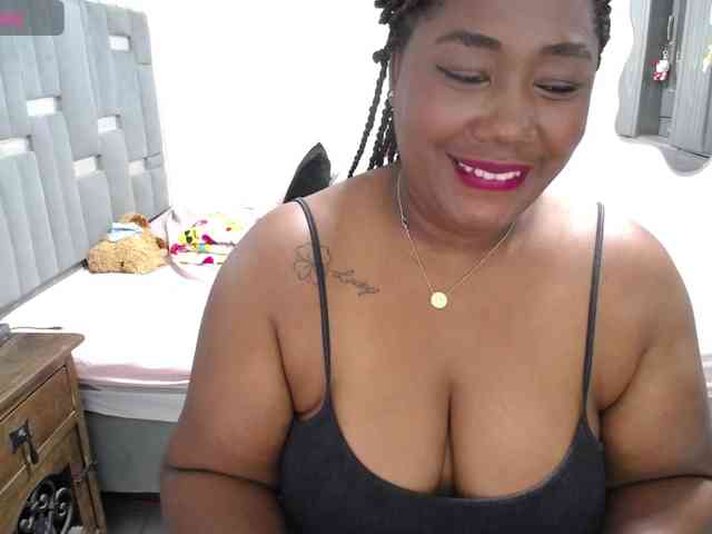 thickebonymilf webcam